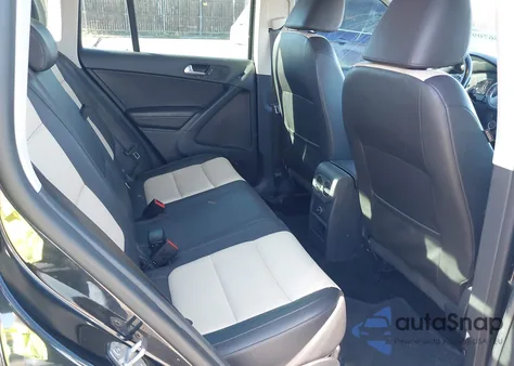 2017 Volkswagen Tiguan 2.0T/2.0T S z USA, uszkodzony, nr VIN WVGBV7AX8HK008308